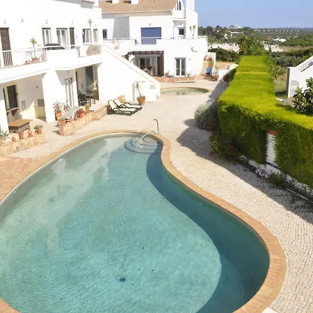 Sea Daisy Apartment, *