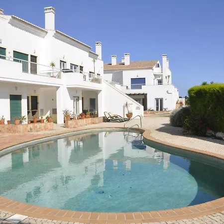 Sea Daisy Apartment, Burgau